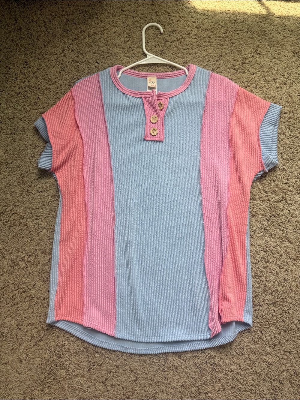 7th Ray Short Sleeve Waffle Henley Top in Blue & Pink